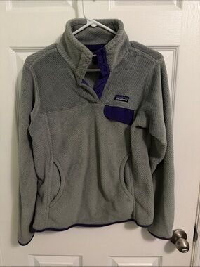 Patagonia Light Gray Fleece Pullover with Purple Trim